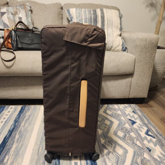 Louis Vuitton - Picture 11 of 12